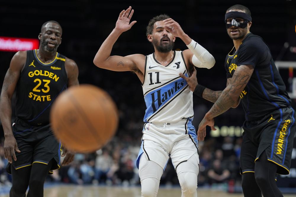 太猛了！随着曼城3-0横扫，英超积分榜如下：枪手仅剩两分优势！